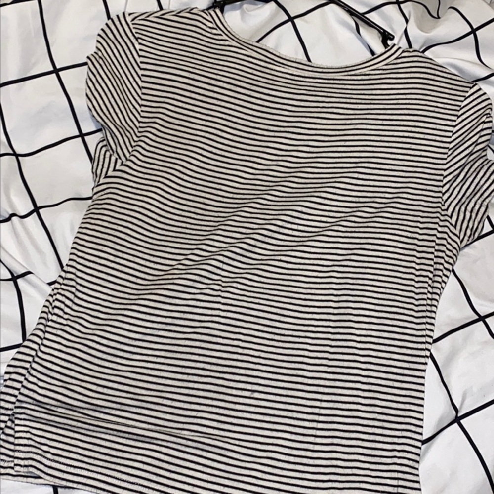 Cropped Tee - Picture 4 of 5